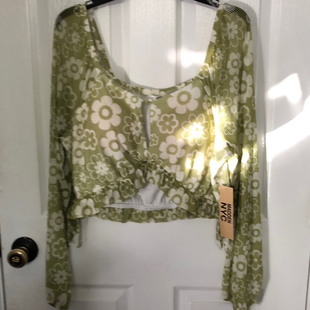 New Keyhole Summer Top